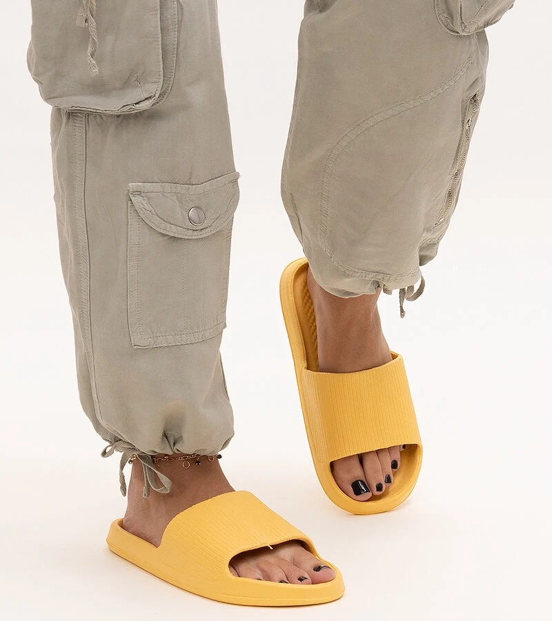 Sárga Menta habos papucsok