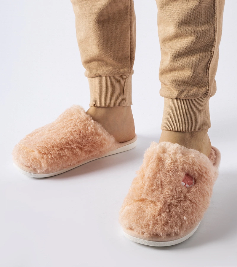 Rózsaszín meleg papucs Alessio matricával