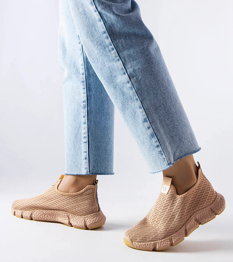 Yellville bézs slip-on tornacipők