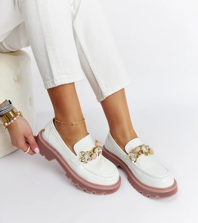 Fehér bőr lakk mokaszin GOE NN2N4201