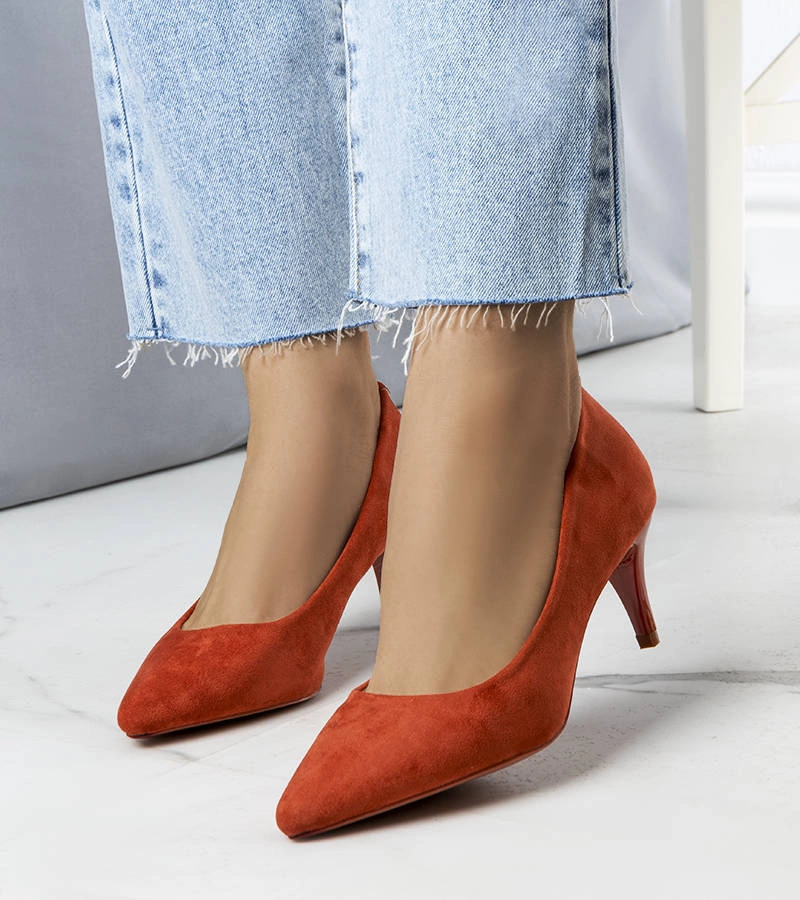 Barna magas sarkú cipők Coursi