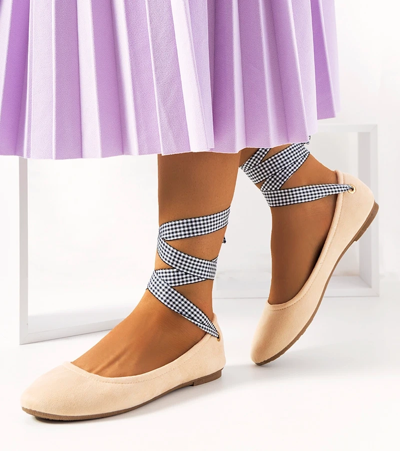 Acro bézs balerina szalaggal