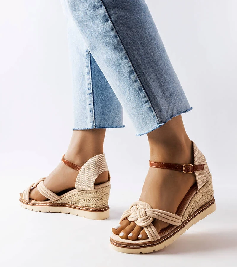 Arabela bézs platformos papucsok