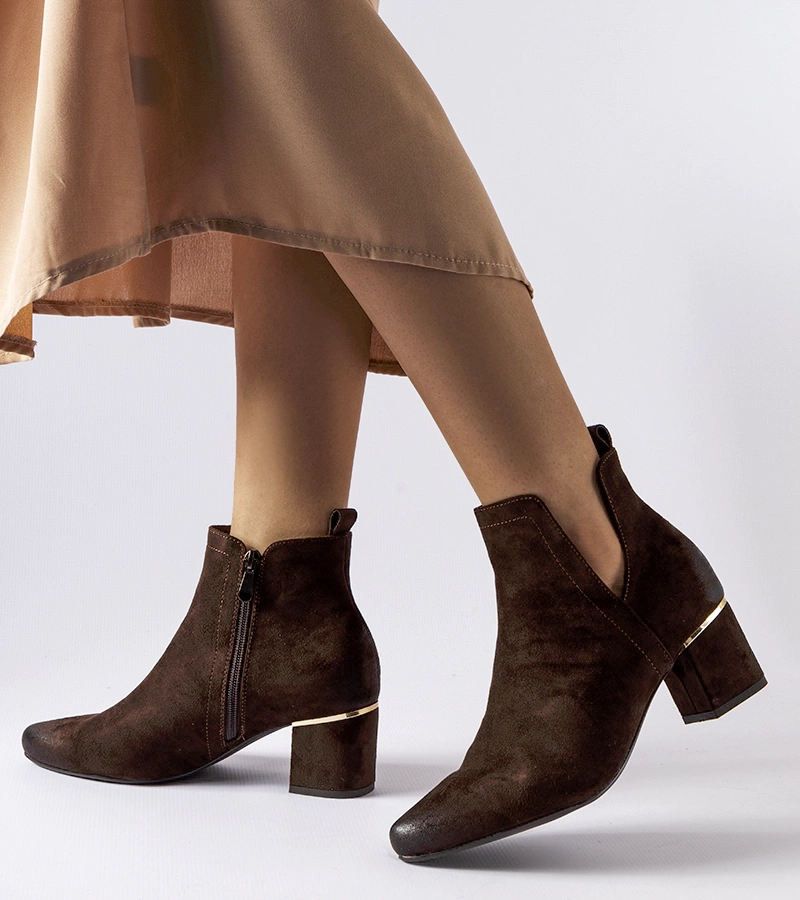 Vinceza alacsony sarkú barna bokacsizma