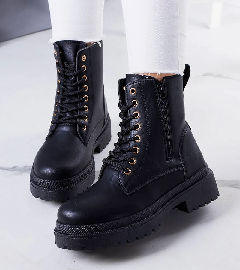 Fekete divatos talpú Ali bokacsizma