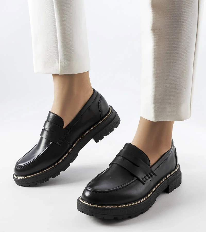 Fekete bőr talpbetétes Biddie félcipők