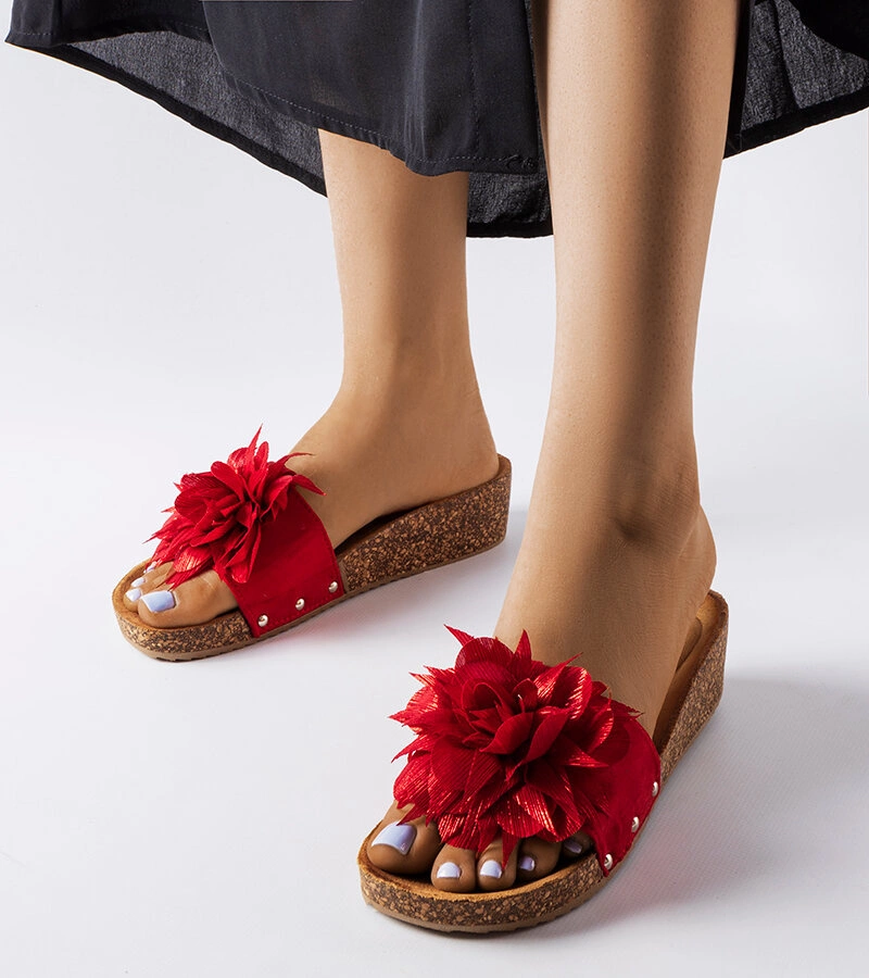 Piros virágos kork talpú papucsok Anjali