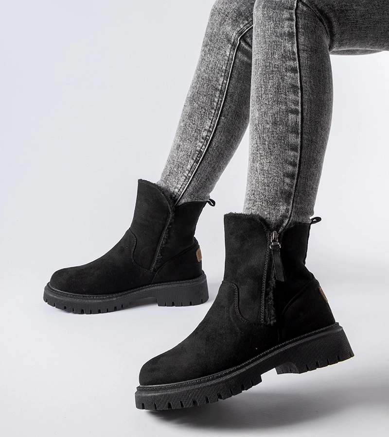 Fekete bélelt klasszikus csizma Tesoriero