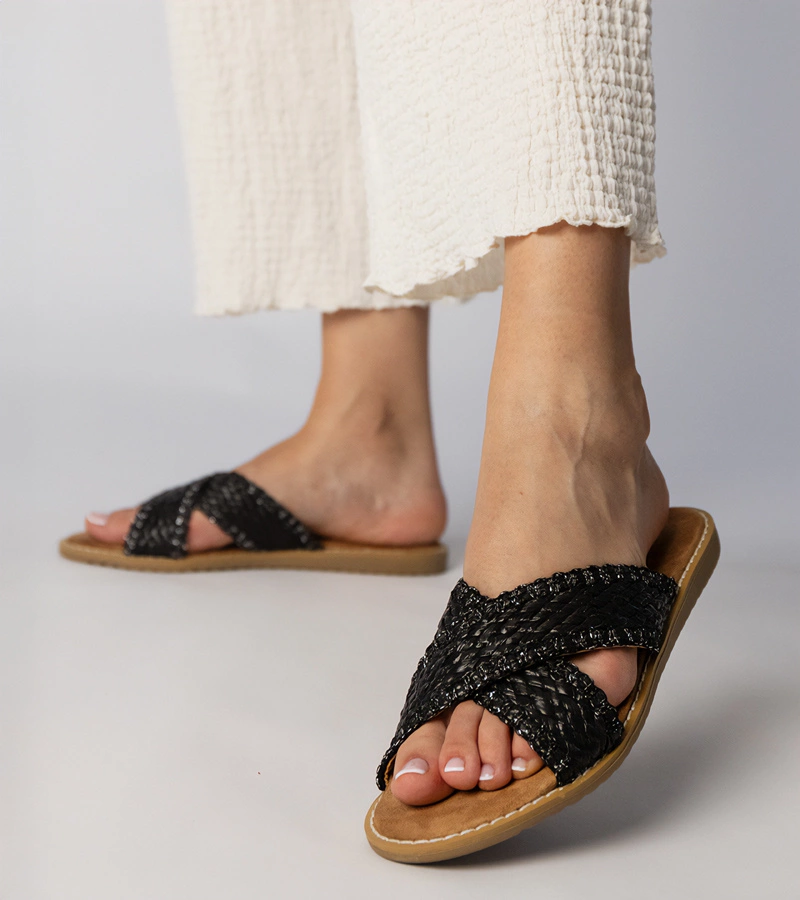 Fekete női fonott papucs Ellinara