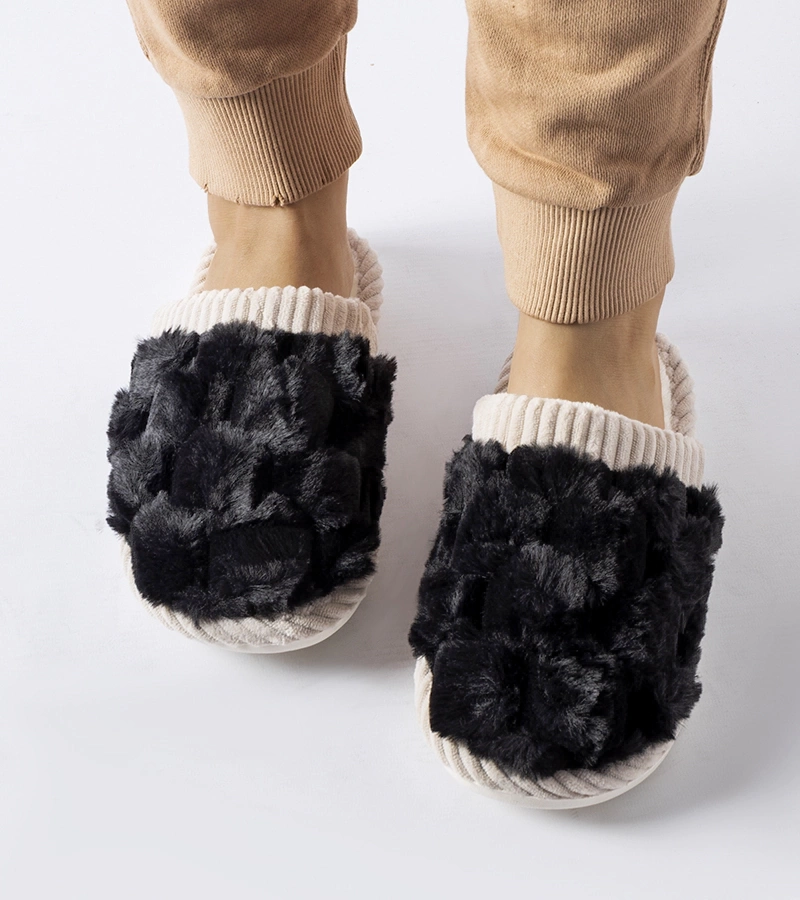 Fekete melegített női papucsok Crissa