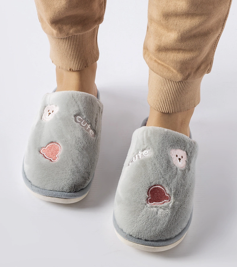 Cuki medve mintás meleg szürke papucsok