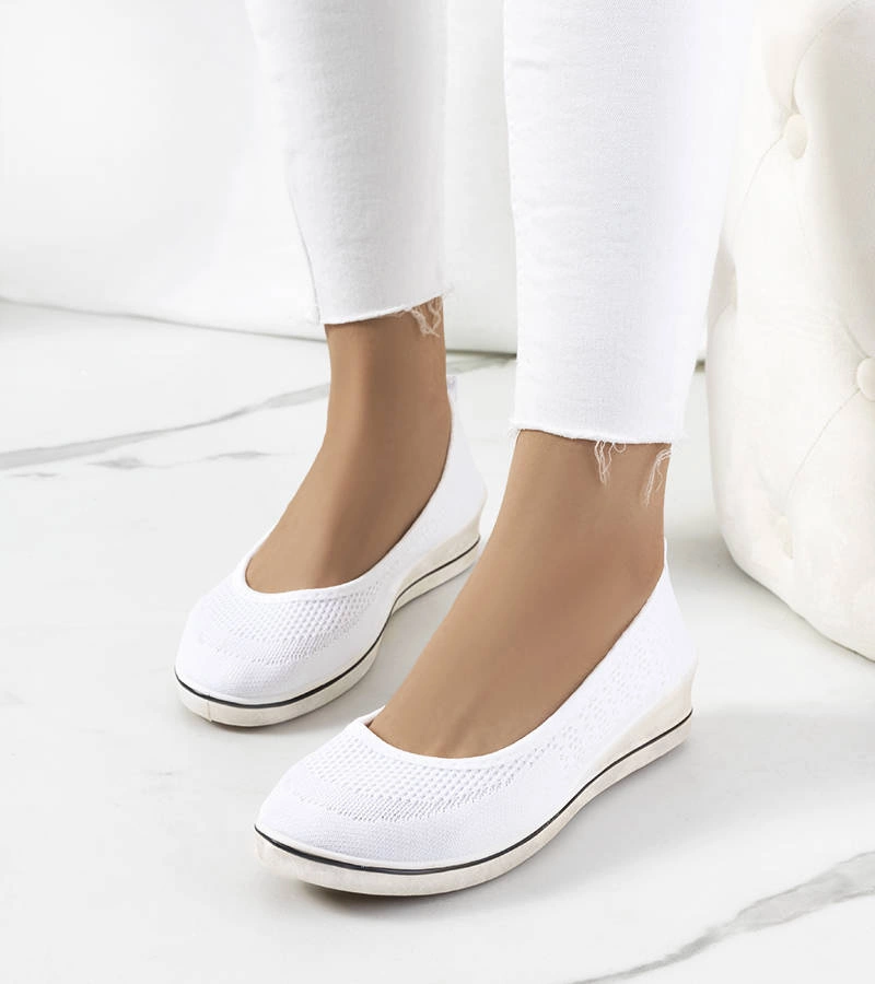 Fehér cipők Loane talppal