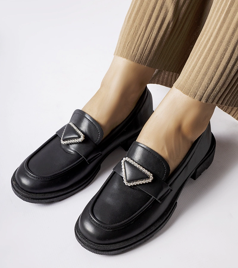 Fekete cipők cirkónia díszítéssel Marsilius