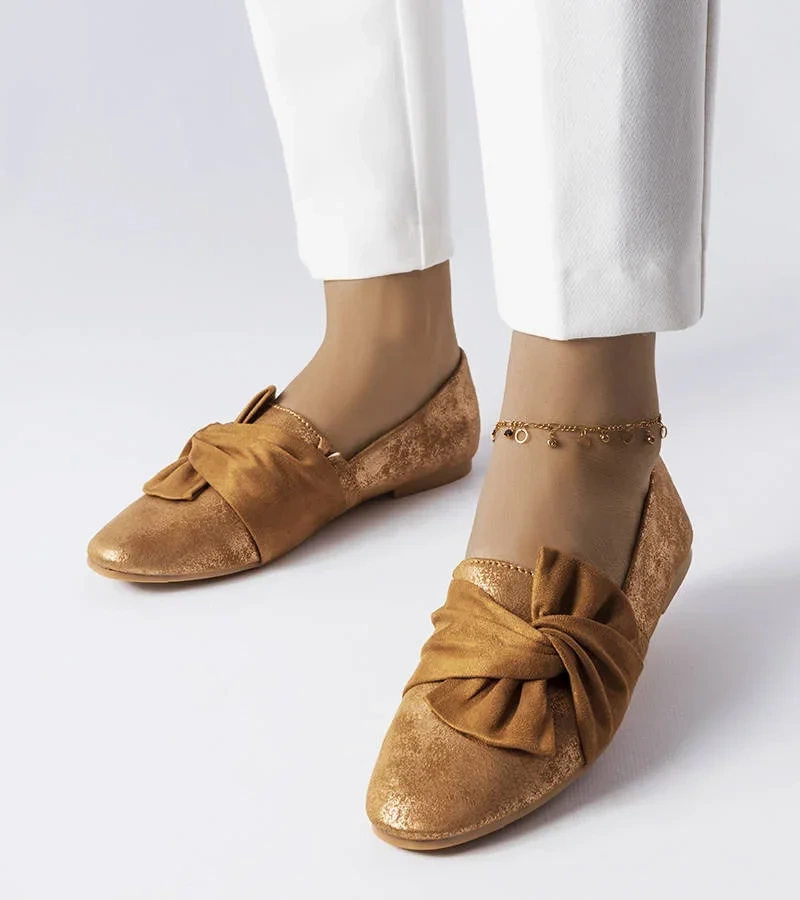 Barna fémcsillogású balerina Dodier masnival