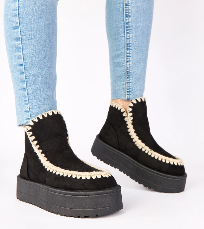 Fekete hótaposó platformtalppal, díszes hímzéssel Alwena