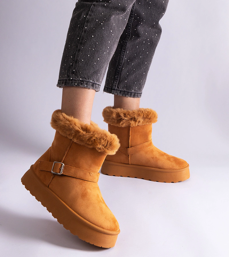 Barna szőrmével díszített bélelt hótaposók Iglesia