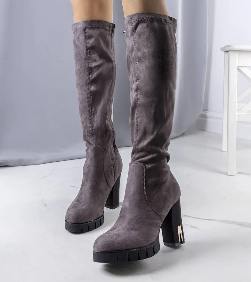 Szürke bokacsizma melegített sarokkal Clorin