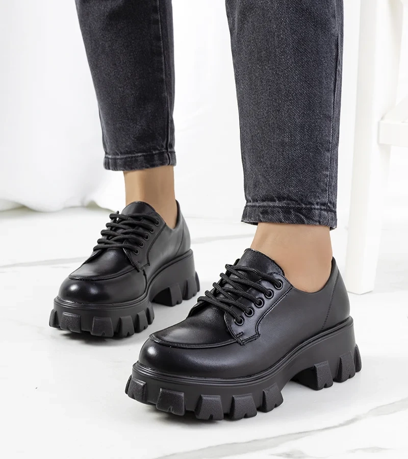 Fekete trapper talpú Massey félcipők