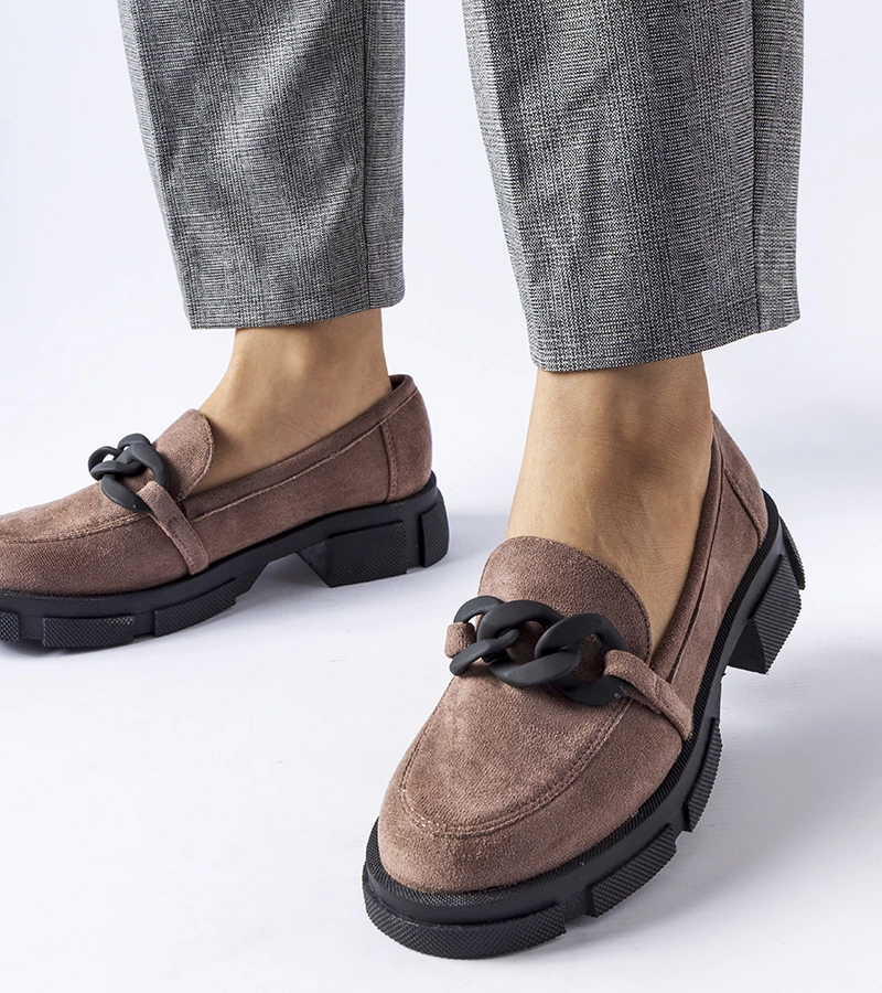 Barna mokaszin láncos műszálas bőr Suelli