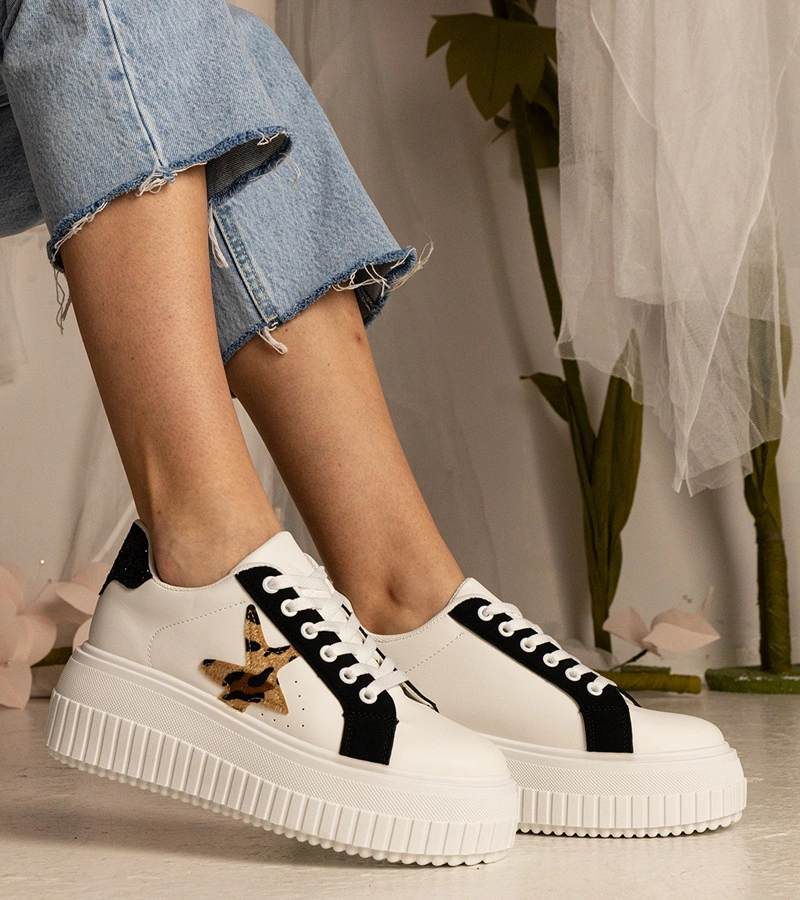 Fehér-fekete csillámos és csillagos Taleda tornacipők