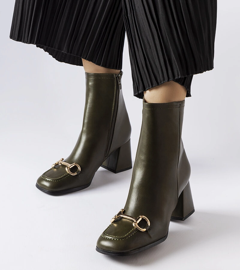 Zöld bokacsizma Castione talppal