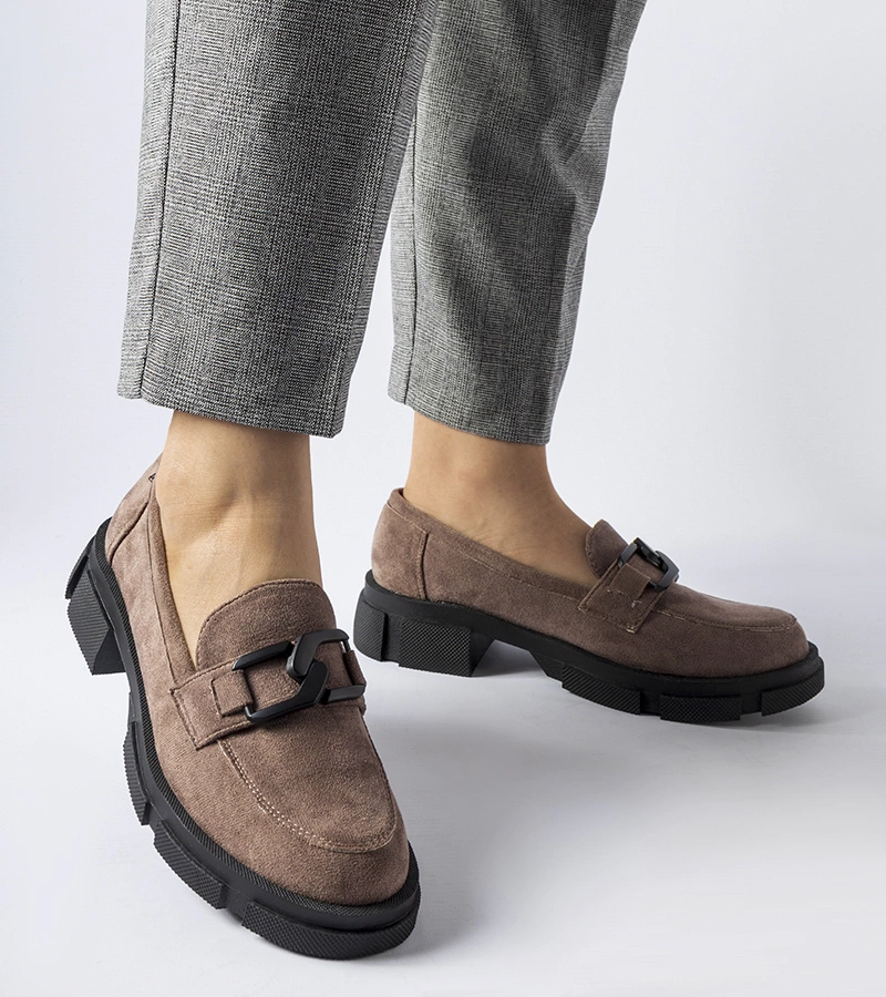 Barna masszív mokaszin Alfredino csattal