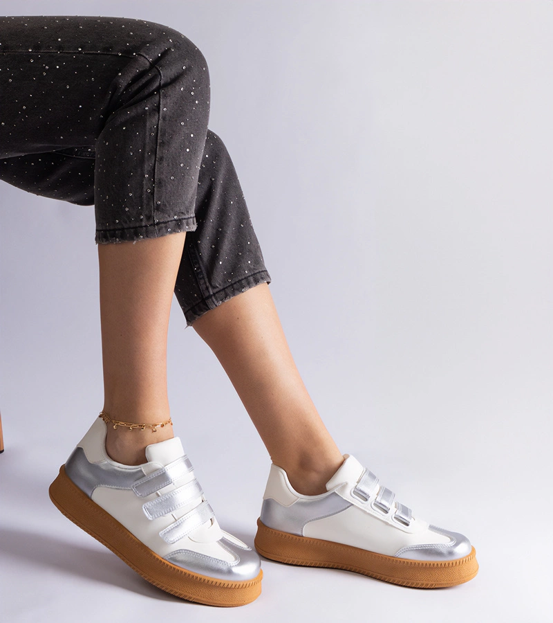 Ezüst tépőzáras tornacipő Mena