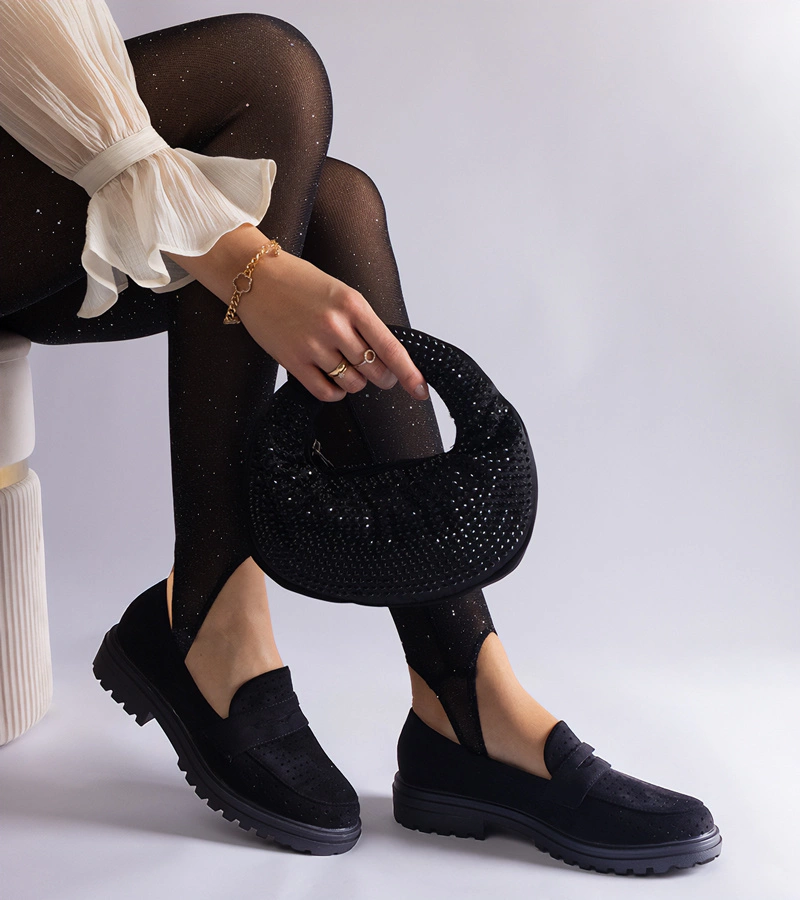 Fekete áttört Clausen öko velúr mokaszinok