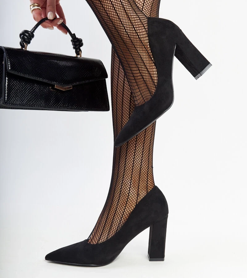 Leea magas sarkú fekete cipők