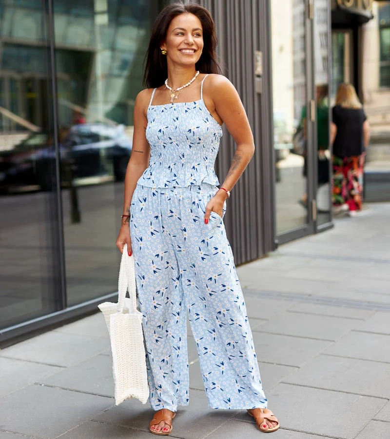 Kék készlet vállpántos felsővel és Lilia nadrággal