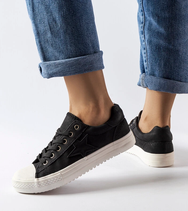 Fekete anyagból készült Padovano tornacipők