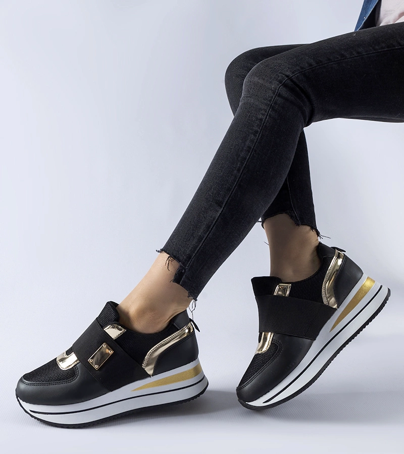 Fekete, platformos, belebújós Sages sneakerek