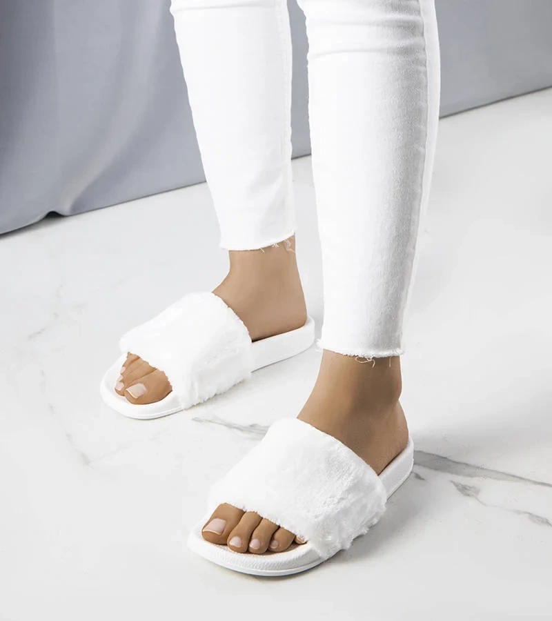 Ivory fehér papucsok