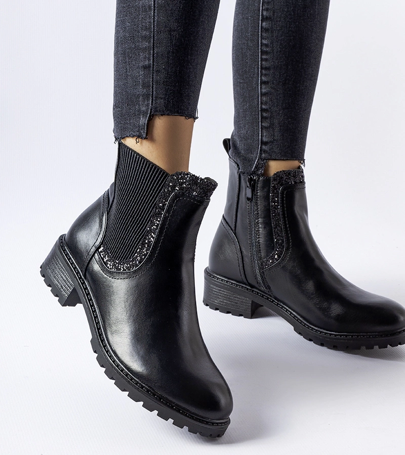 Fekete flitterekkel díszített Emidio bokacsizma