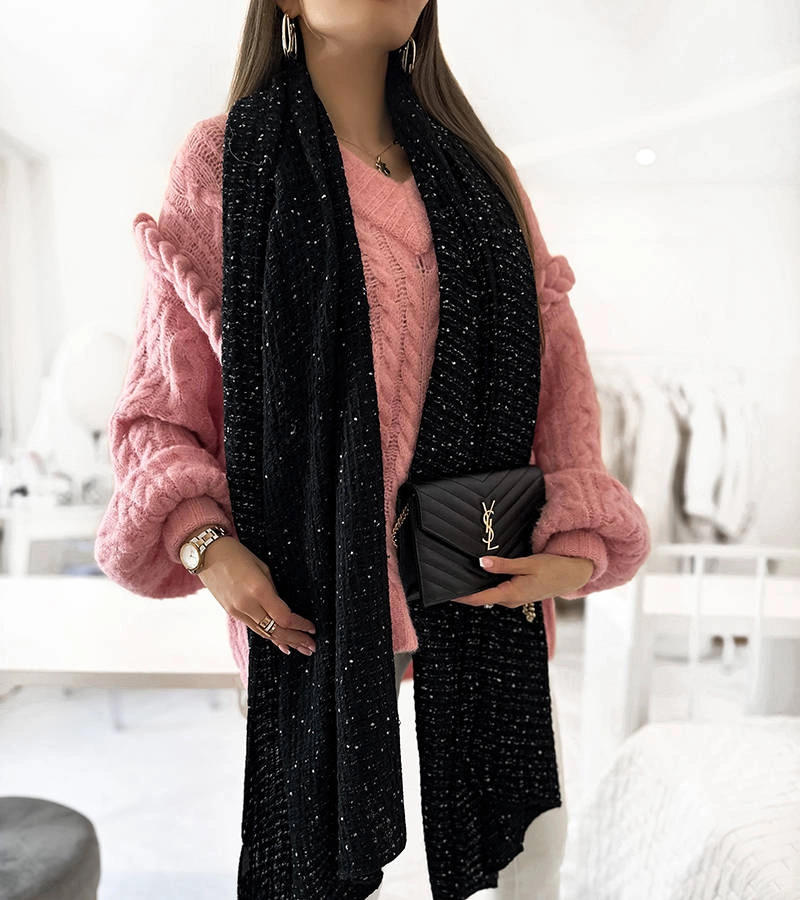 Fekete pöttyös Khalil sál