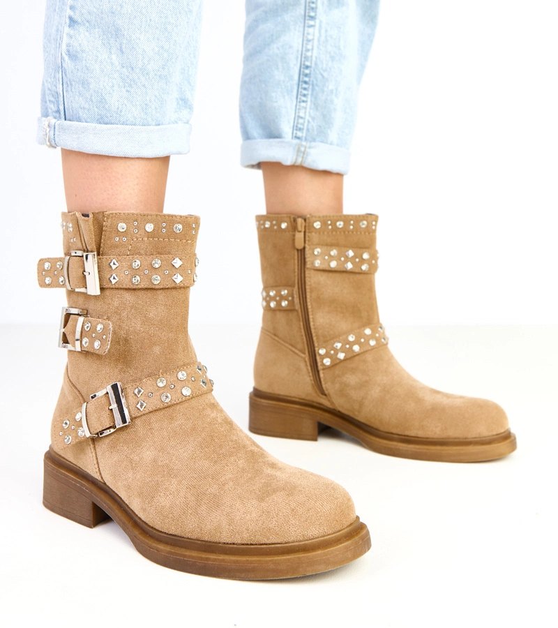 Barna bokacsizma alacsony sarokkal cirkóniával Brosca