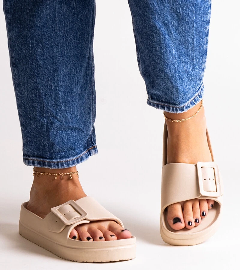 Big Star NN274A666 801 bézs színű papucsok