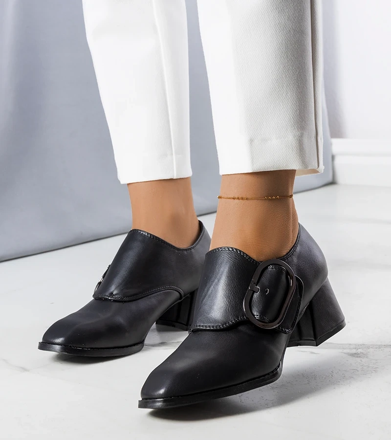 Ailani fekete sarokcipők