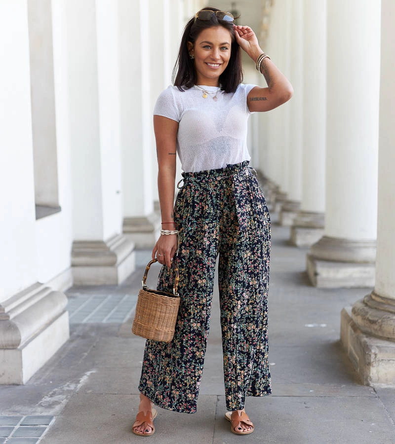 Asida női sötétkék széles pliszírozott nadrág