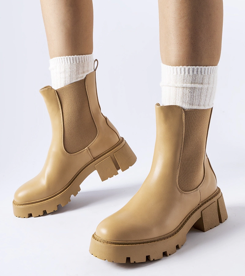 Laives melegített klasszikus bézs csizma