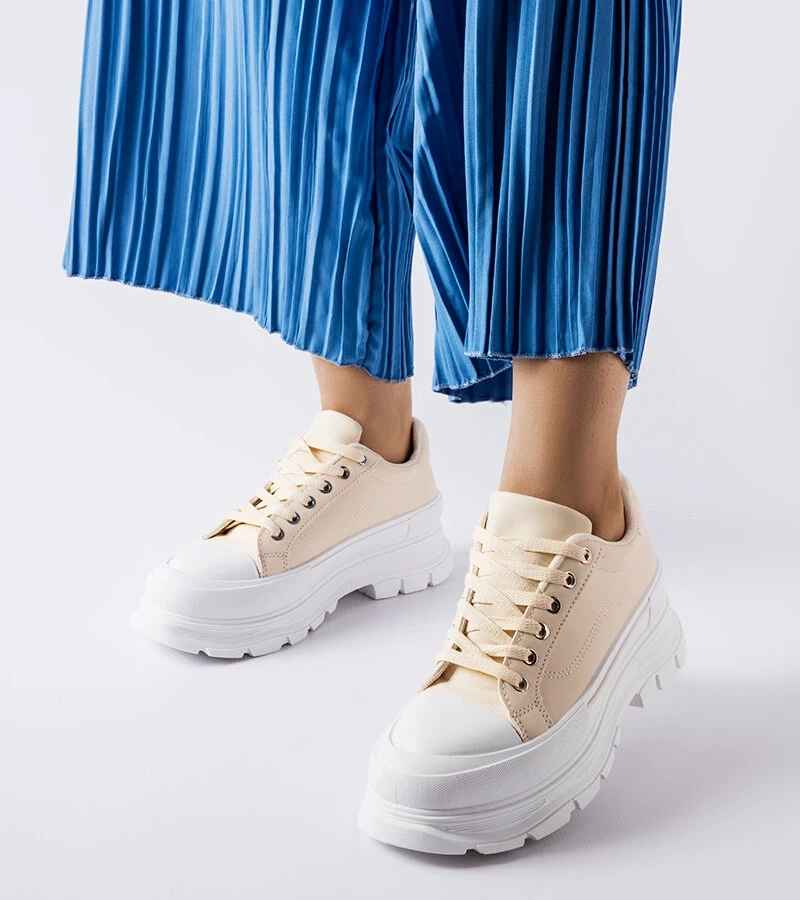 Magas platformos bézs szövetcipők Kari