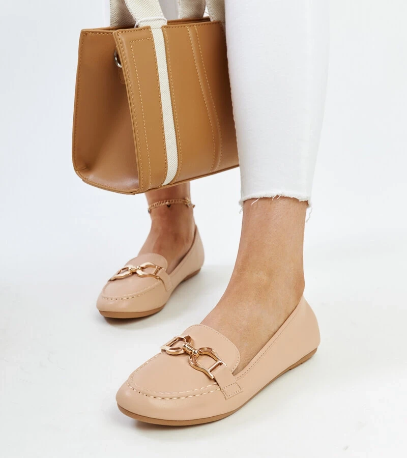 Najla csatos bézs mokaszin