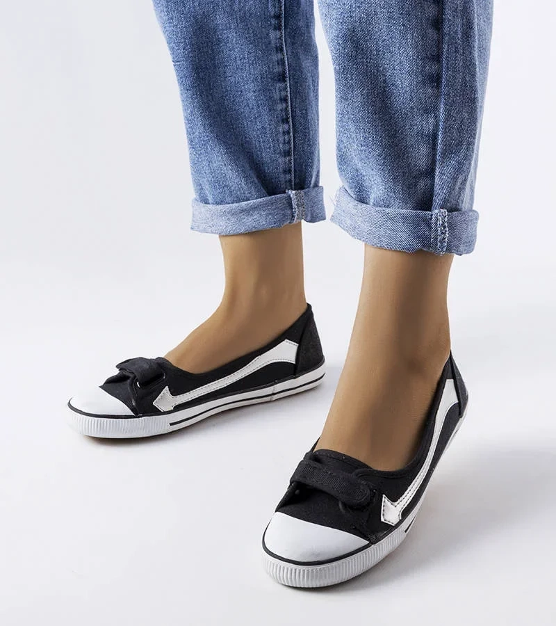 Fekete anyagból készült Winifred teniszcipők