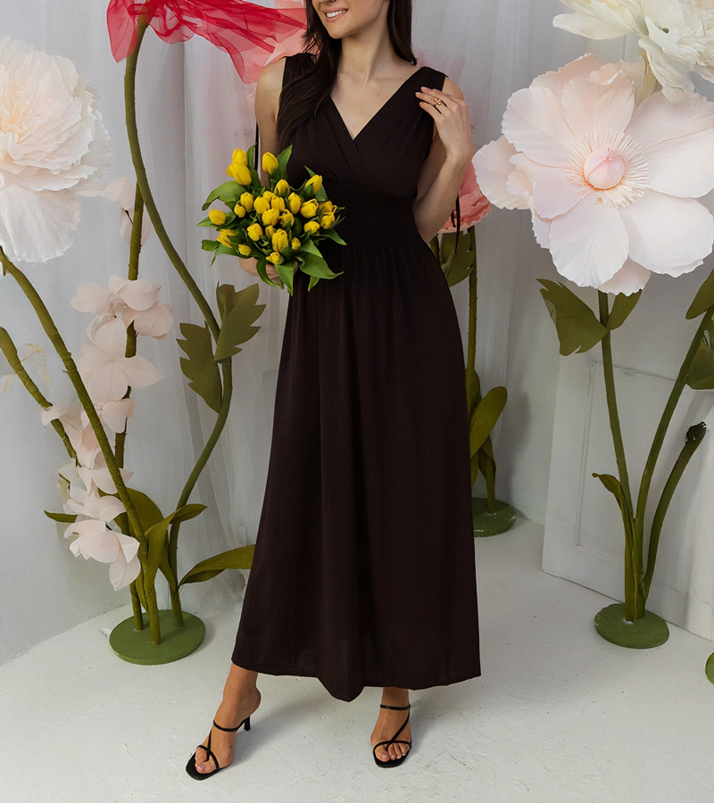 Barna maxi ruha Petrona gyűrődésekkel