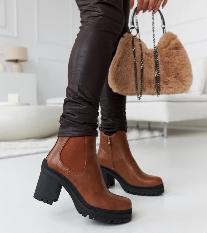 Barna bokacsizma alacsony sarokkal Layman