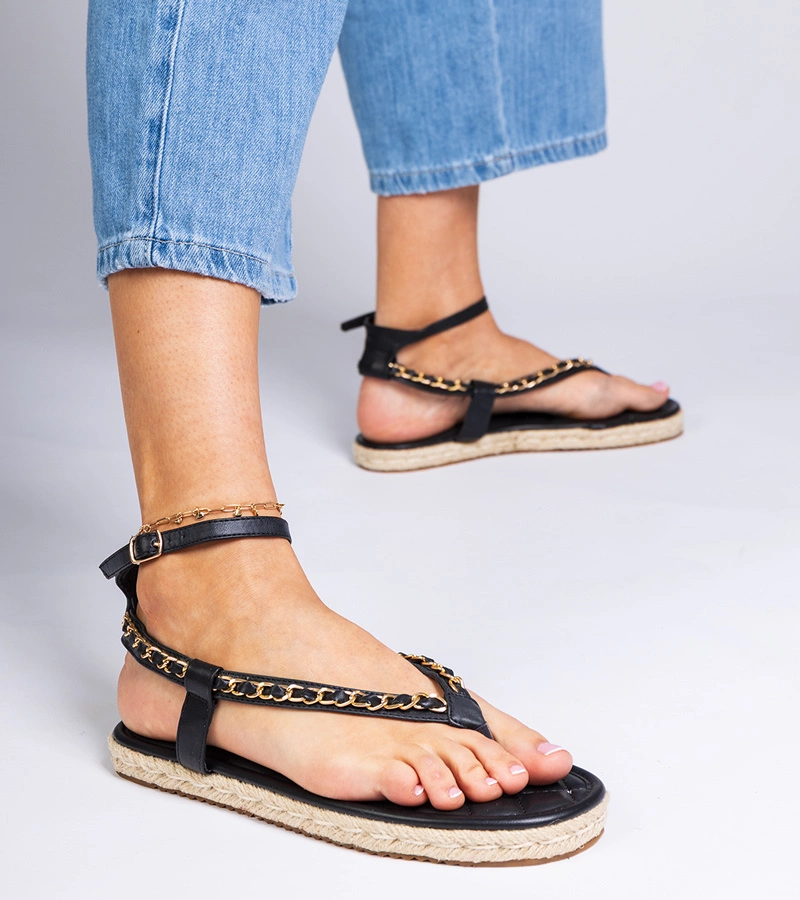 Bézs szandál lánccal díszített Varieur