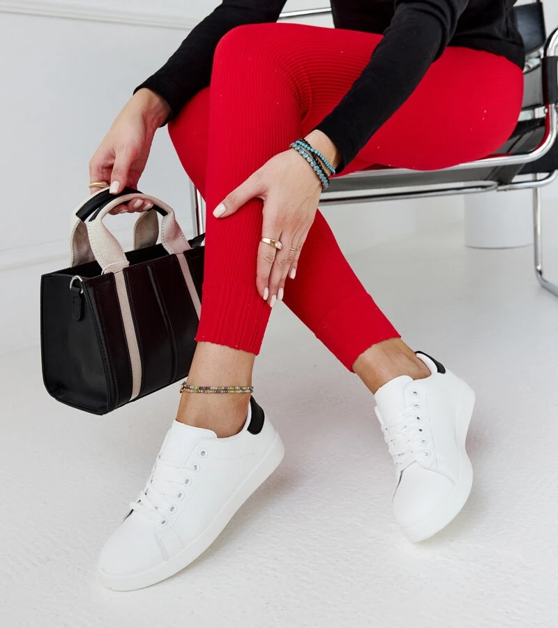 Birikti platformon fehér tornacipők