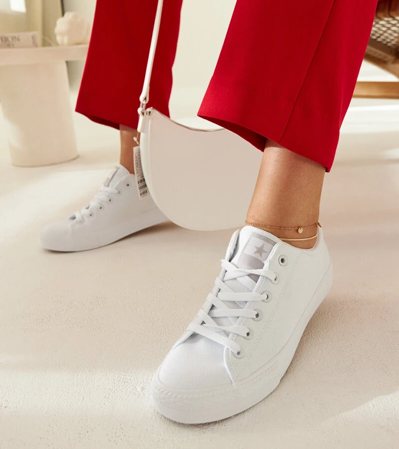 Rocky fehér anyagból készült tornacipők