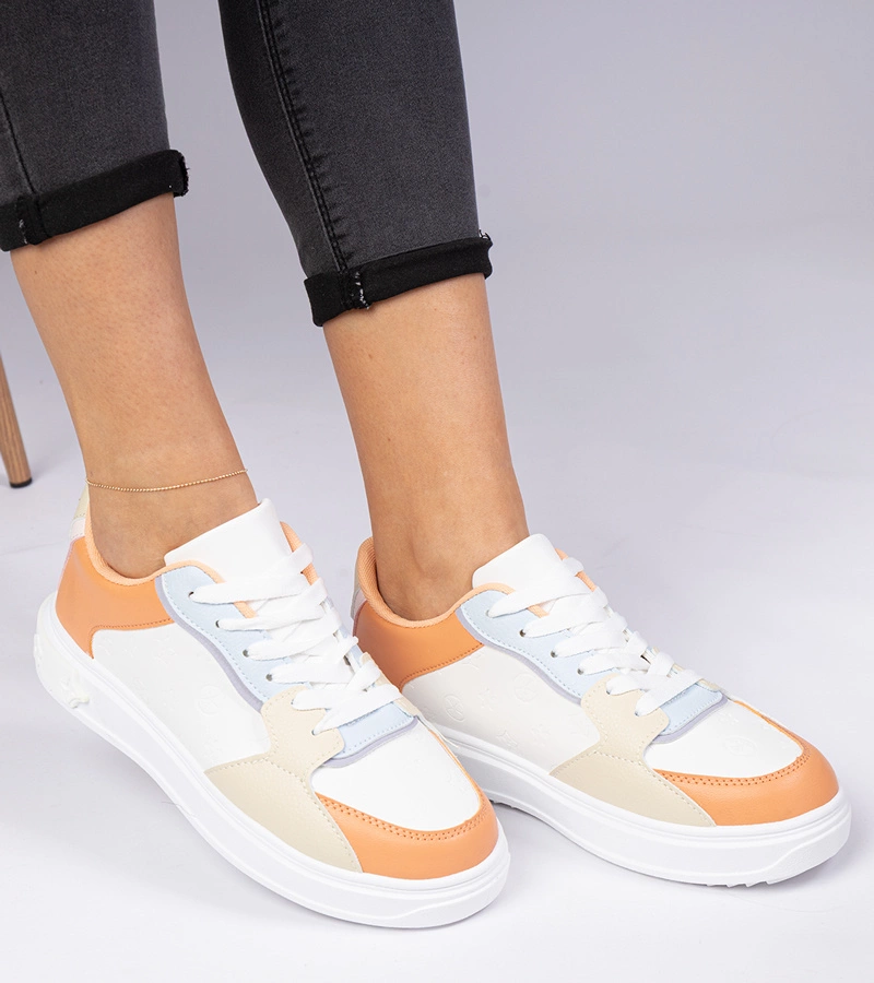 Fehér-narancssárga sportos műbőr tornacipő Lavilia