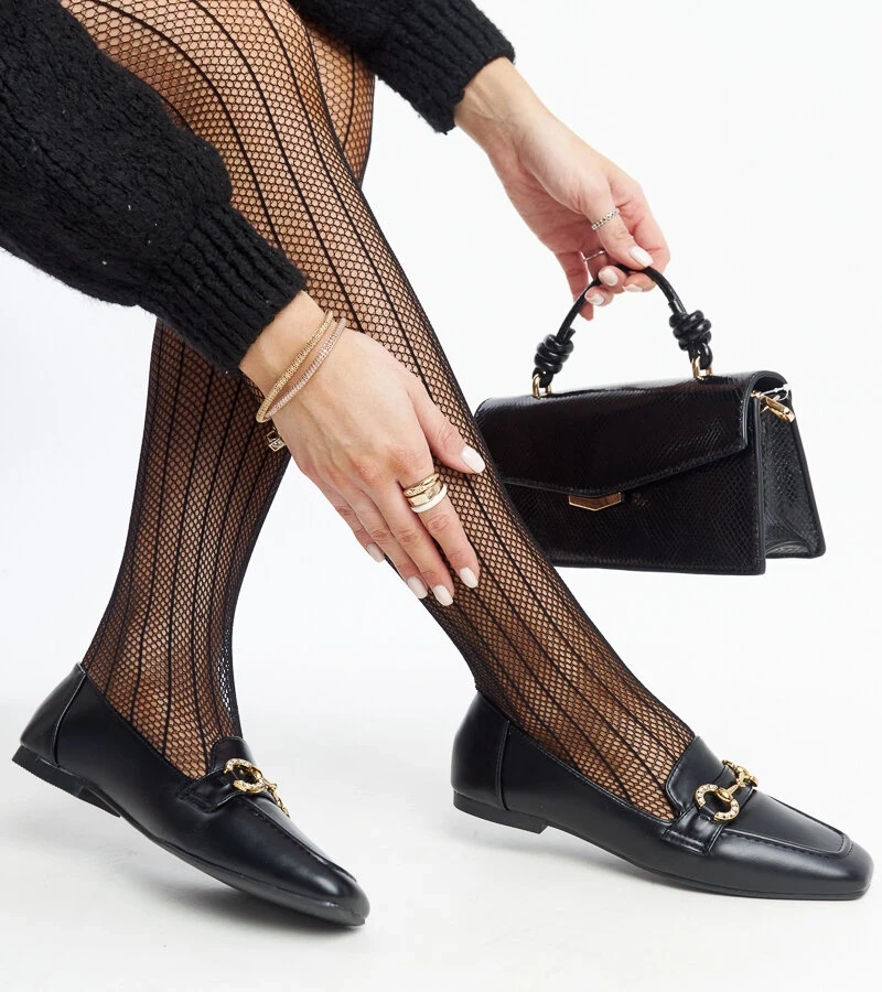 Areebah csatos fekete mokaszinok